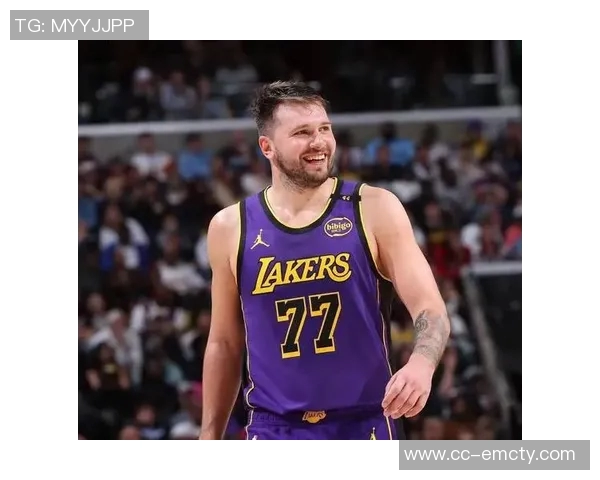 湖人计划休赛期追逐中锋目标锁定3D侧翼球员艾顿仅为短期选择