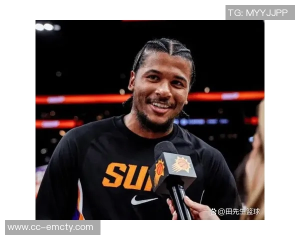 布克表达对杰伦格林复出的期待赞扬其努力与坚持