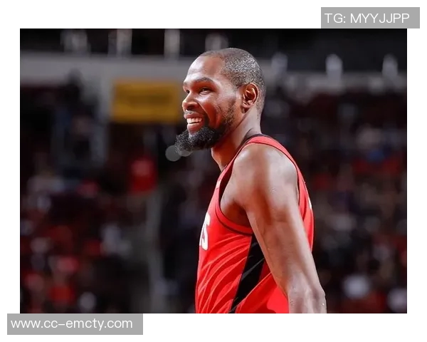 杜兰特谈火箭队潜力称需持续努力以实现目标